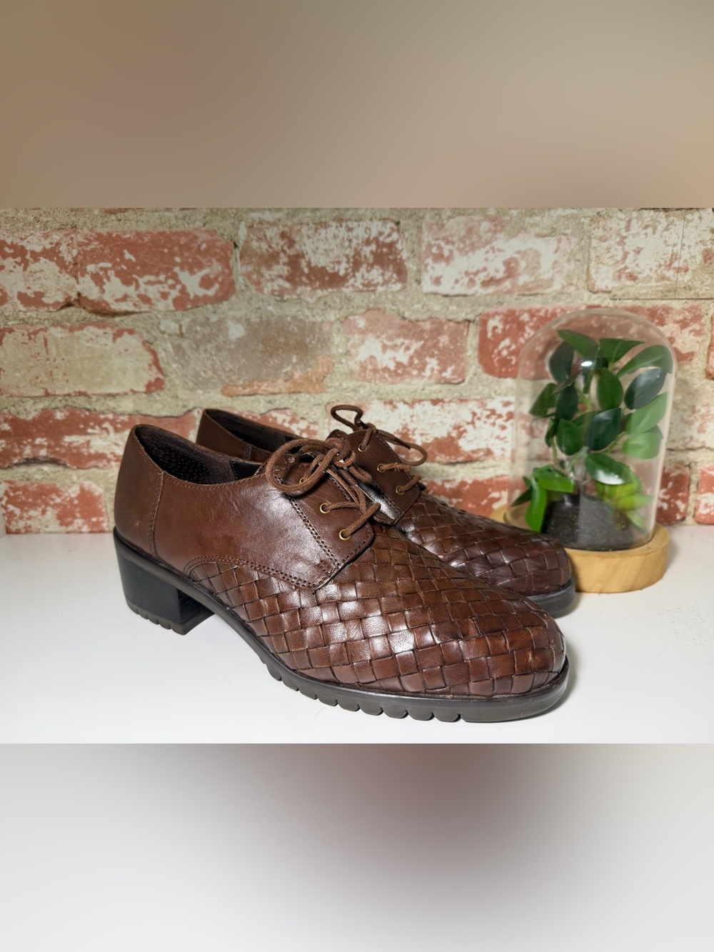 Brown Leather Woven Lace-Up Dress Shoes